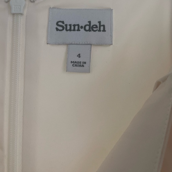 Never worn Aritzia Sunday Best Shimmer Dress - Picture 4 of 5